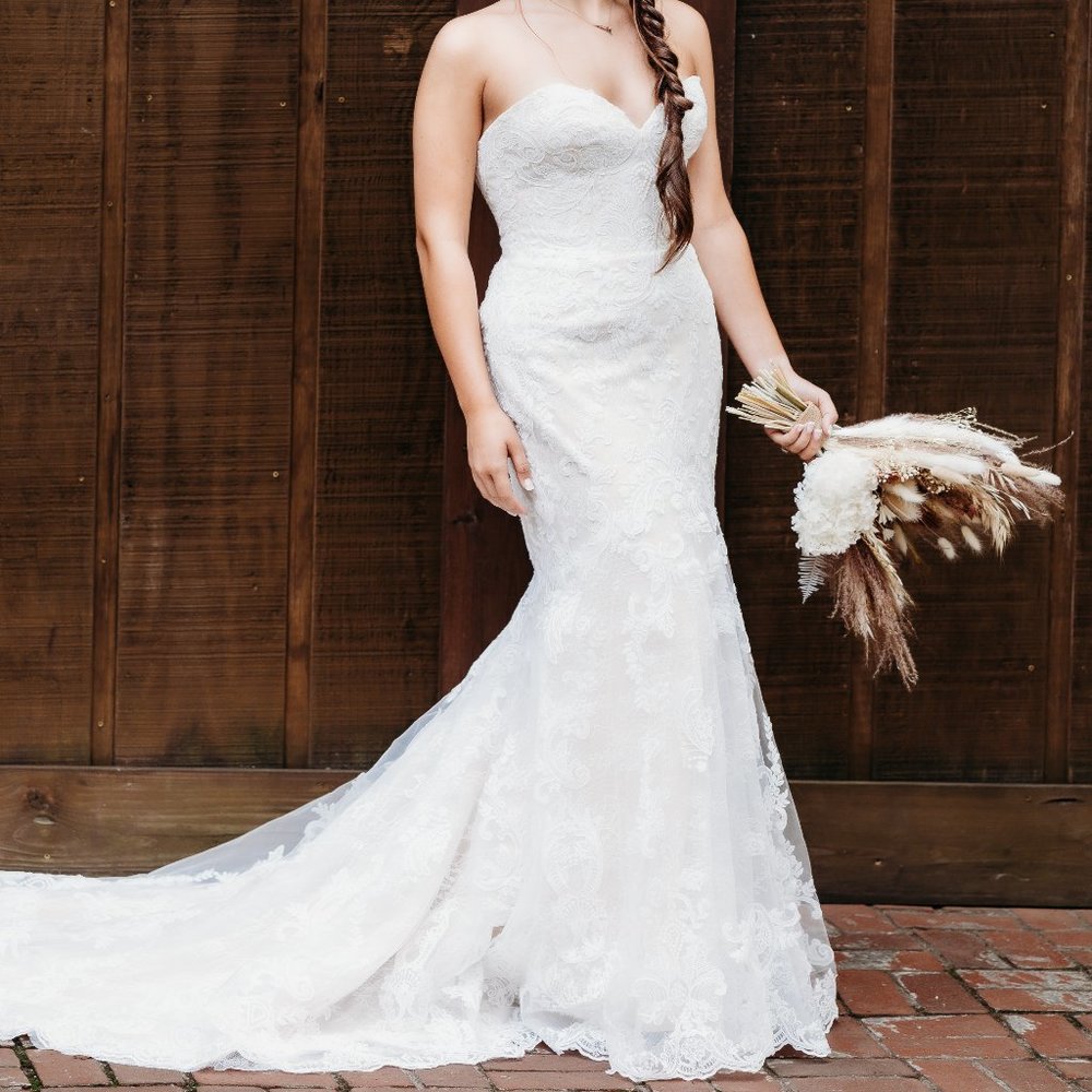 Wedding Dress, The Dallas